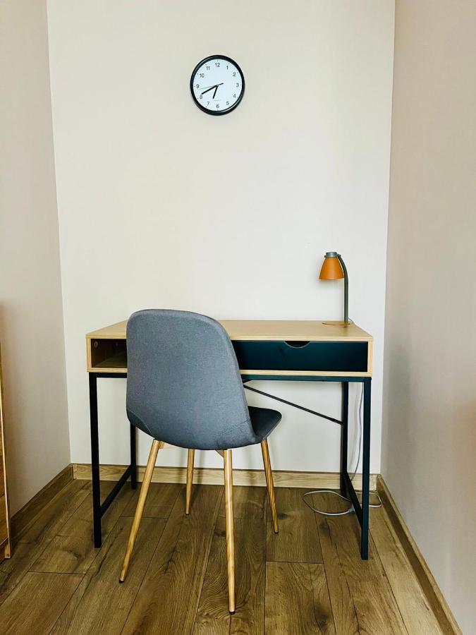 Apartment Comfy & Stylish Warna