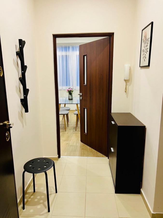 Comfy & Stylish Apartment Warna